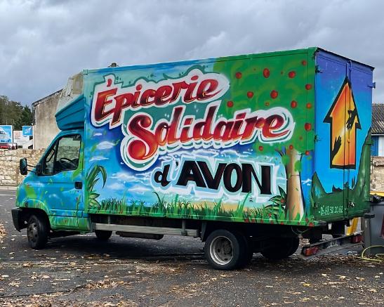 Camion de l'épicerie solidaire d'Avon